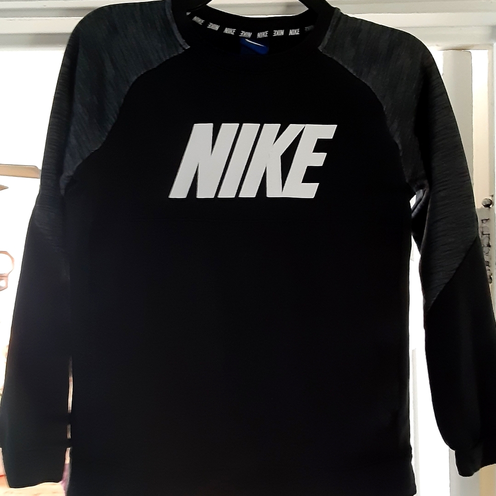 Boys nike sweater